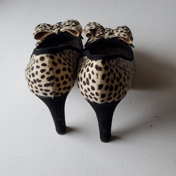 Naughty Monkey Leopard & Faux Suede Open Toe with Rhinestone Bow Platform - Picture 3 of 5